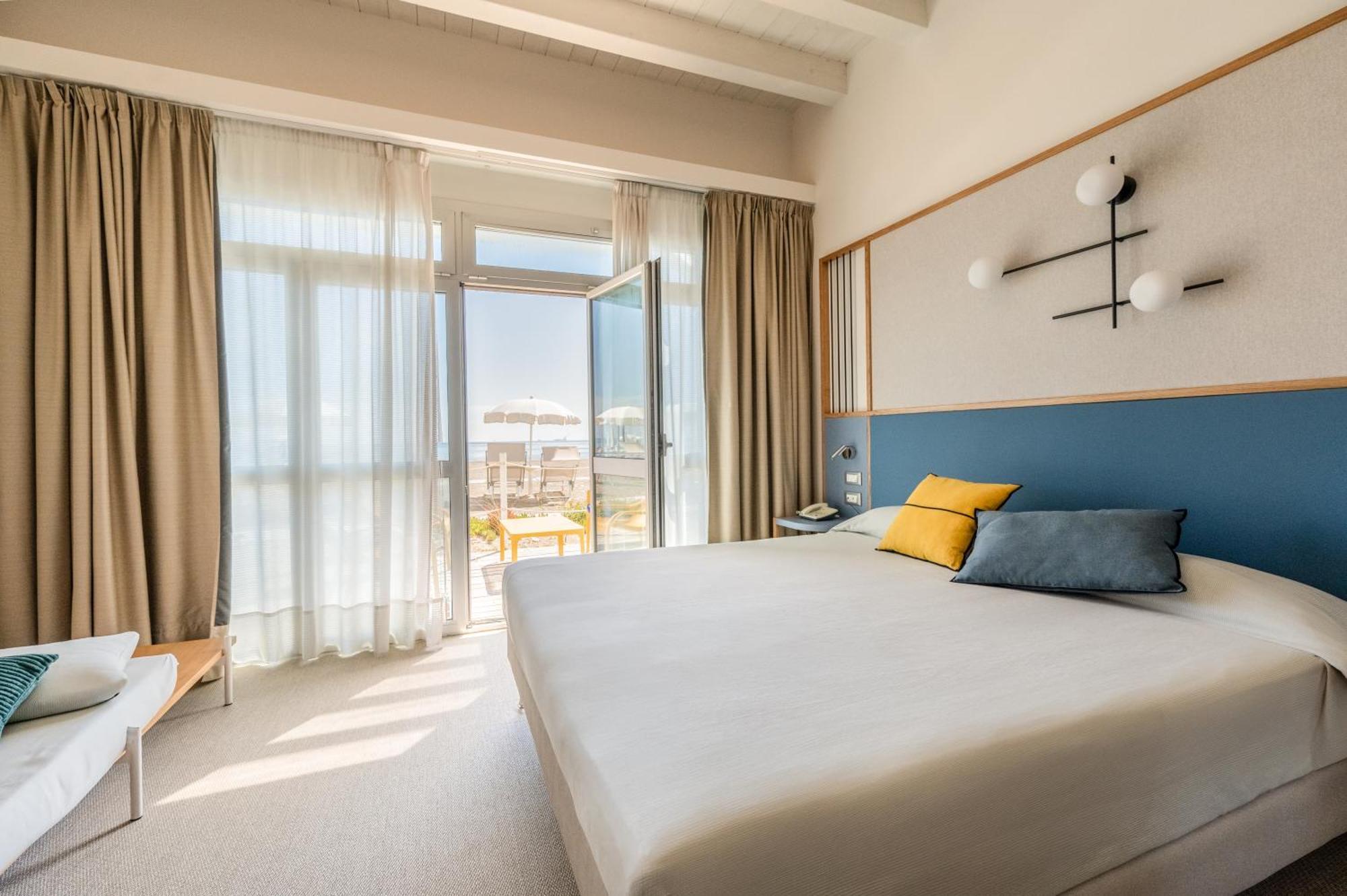 Terme Beach Resort Punta Marina Buitenkant foto