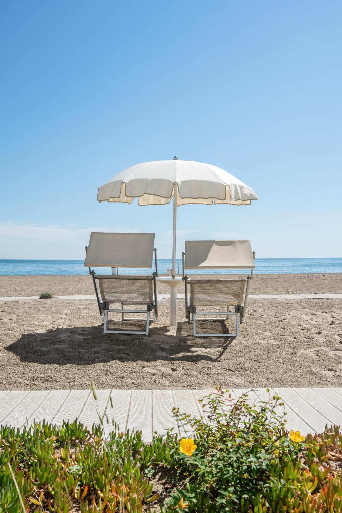 Terme Beach Resort Punta Marina Buitenkant foto