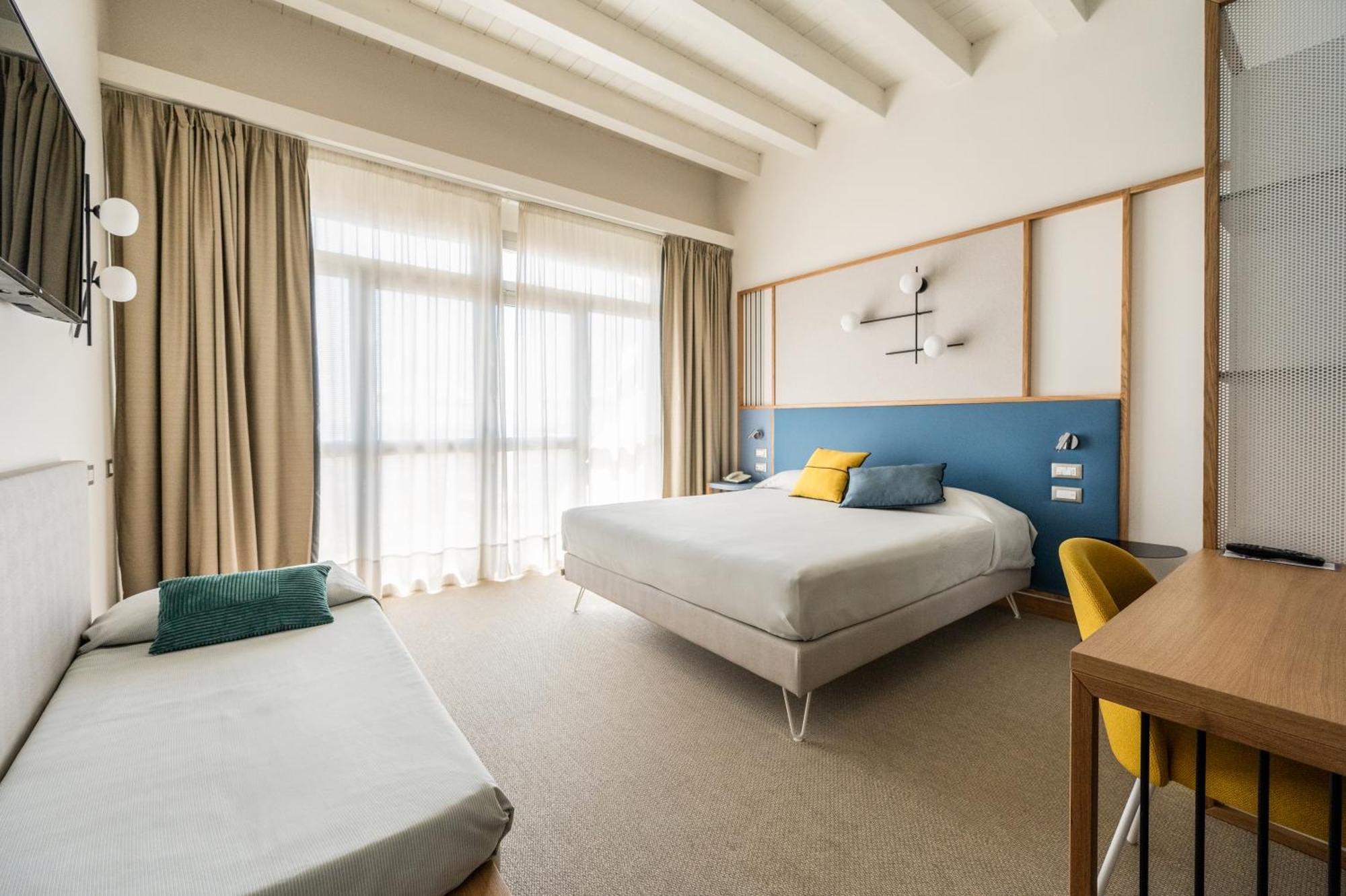 Terme Beach Resort Punta Marina Buitenkant foto