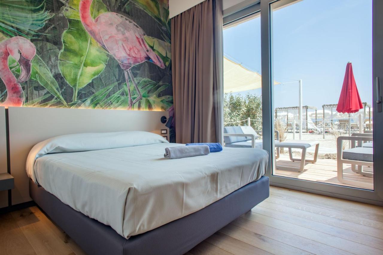 Terme Beach Resort Punta Marina Buitenkant foto